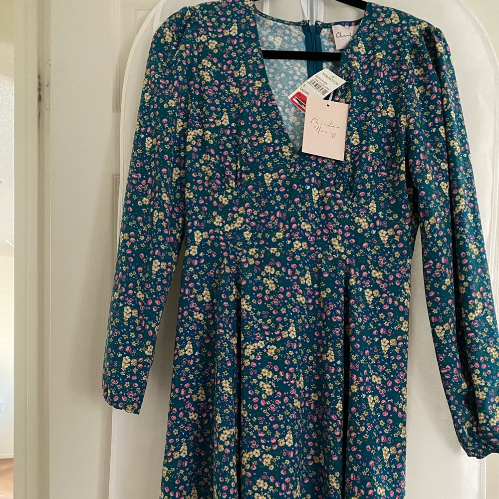 Women’s dress. Small